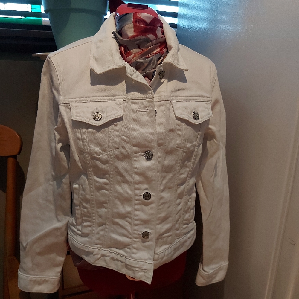 Ladies denim jacket,  white, size medium